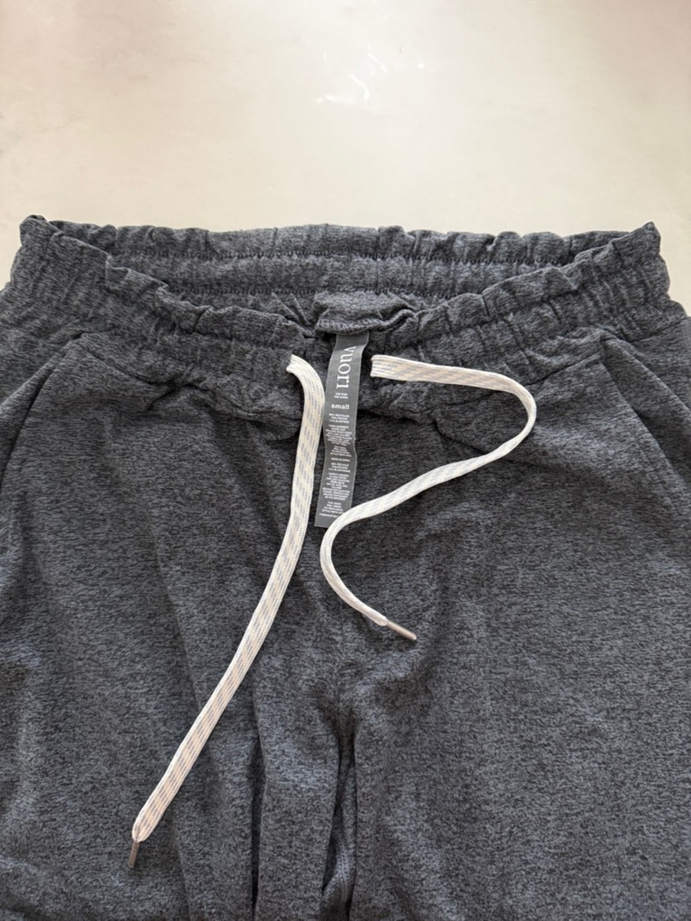 Vuori Small Grey Sweatpants with Drawstring size Small Perfect